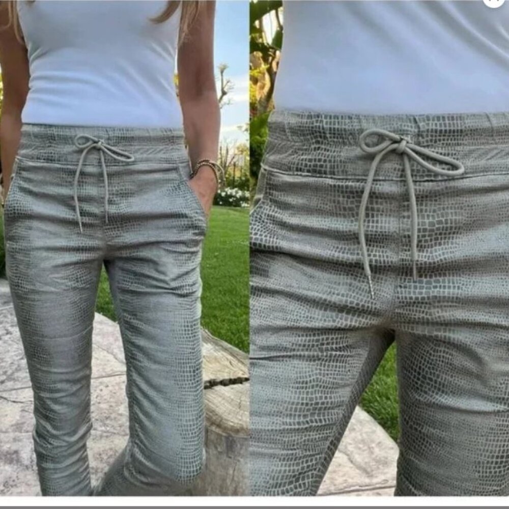 Bevy Flog Shely Pant Green Gray Snake High Waist Drawstring Slim Fit Pull On 26